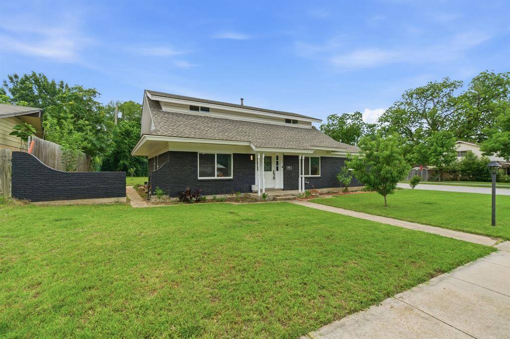 1900 Charleston Drive, Bedford, TX 76022