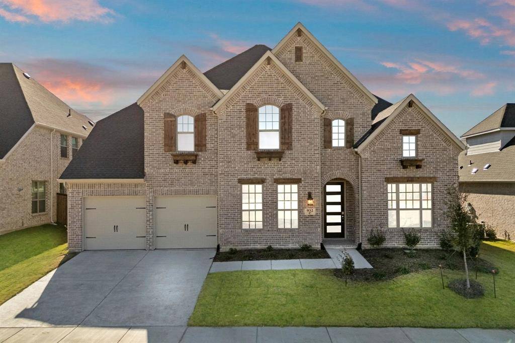 932 Pelotazo Avenue, Fort Worth, TX 76247