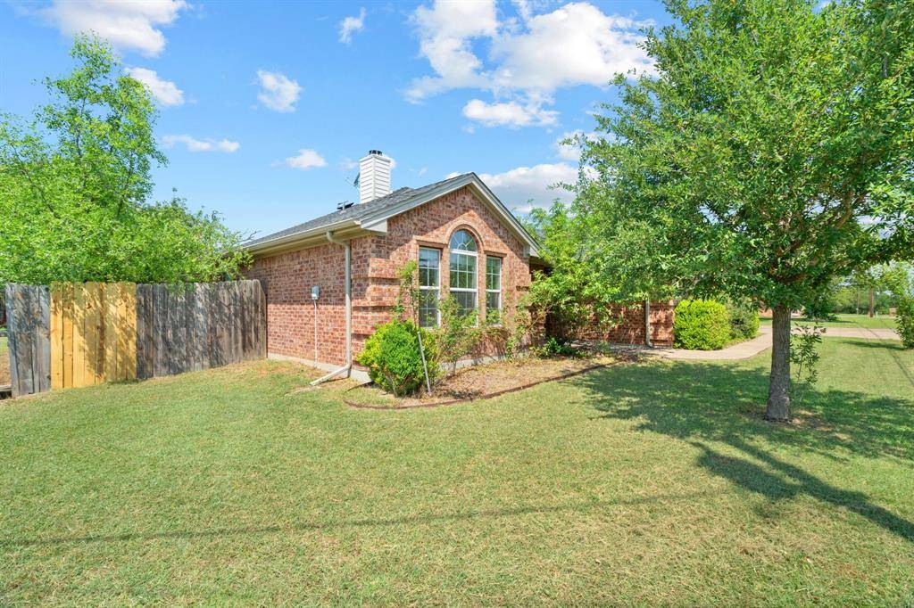 4000 View Point Drive, Granbury, TX 76048