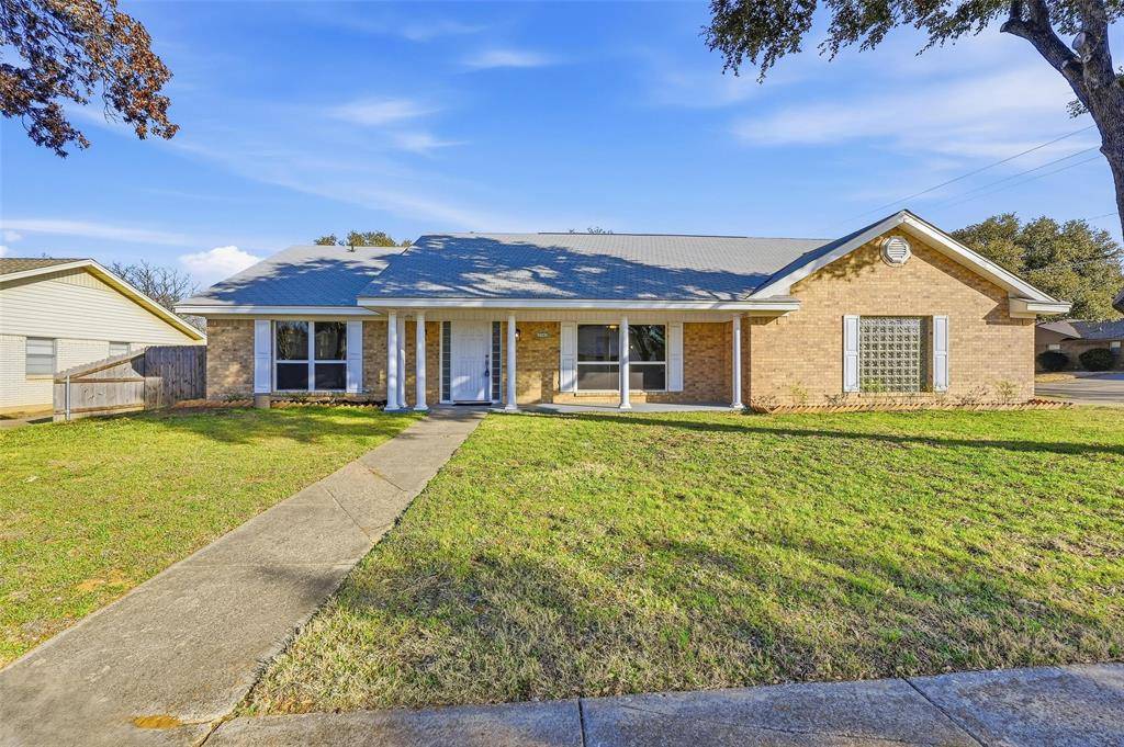 3301 Peachtree Lane, Pantego, TX 76013