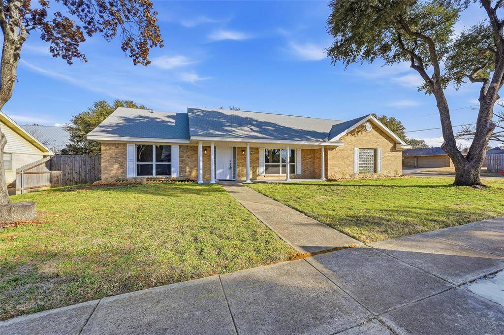 3301 Peachtree Lane, Pantego, TX 76013