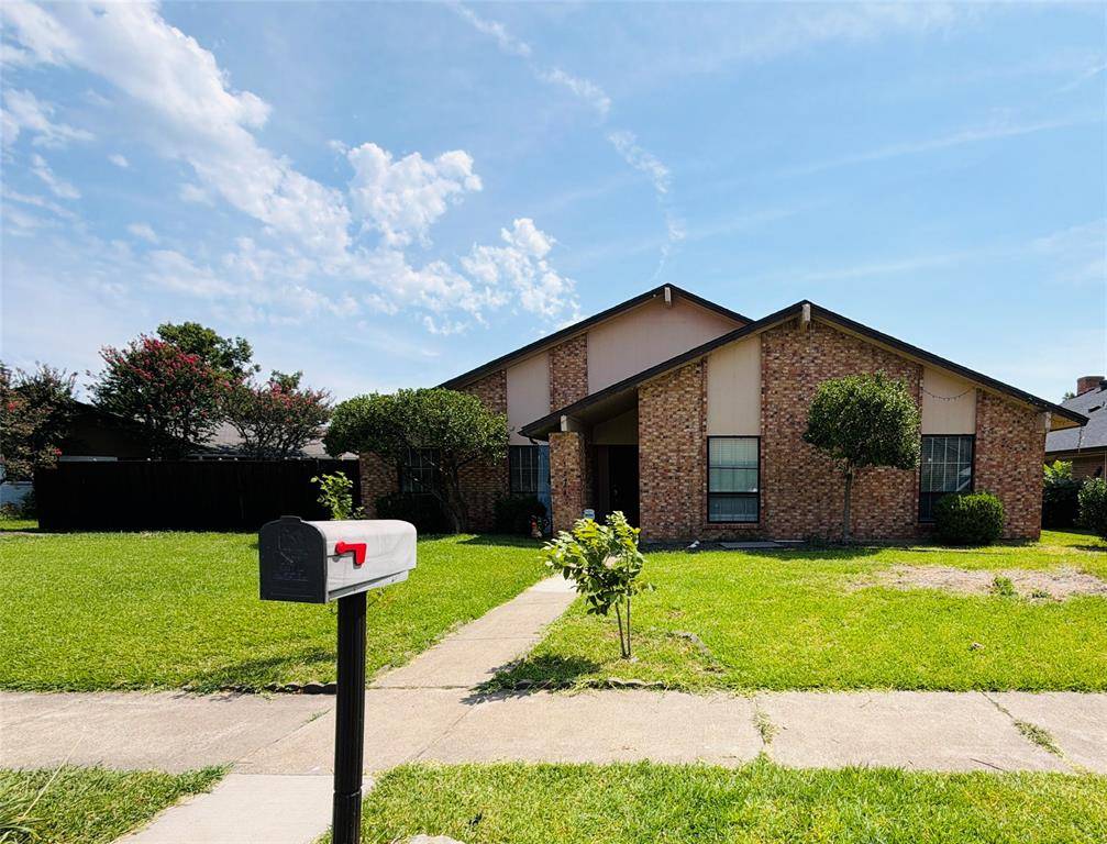 5218 Barcelona Drive, Garland, TX 75043