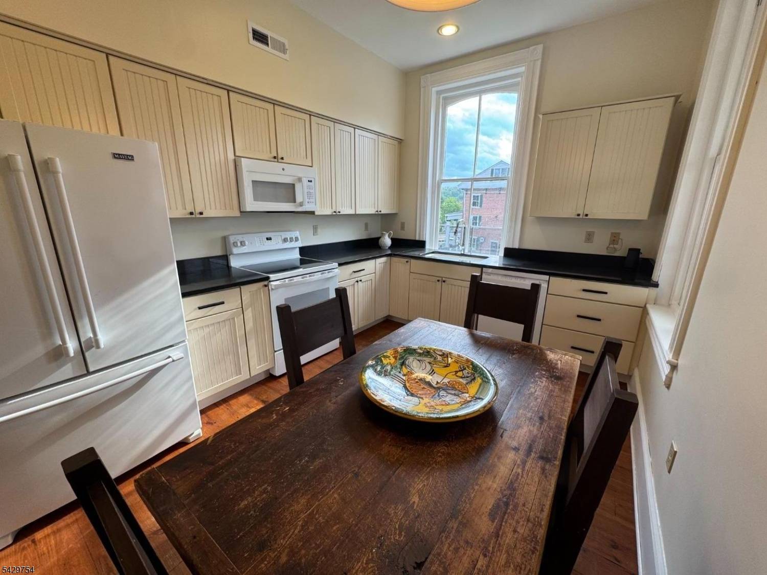 17 Bridge St #A, Frenchtown Boro, NJ 08825