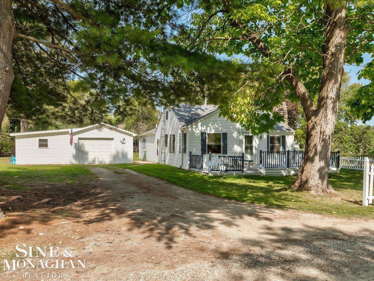 7205 Dogwood AVE, Lexington, MI 48450