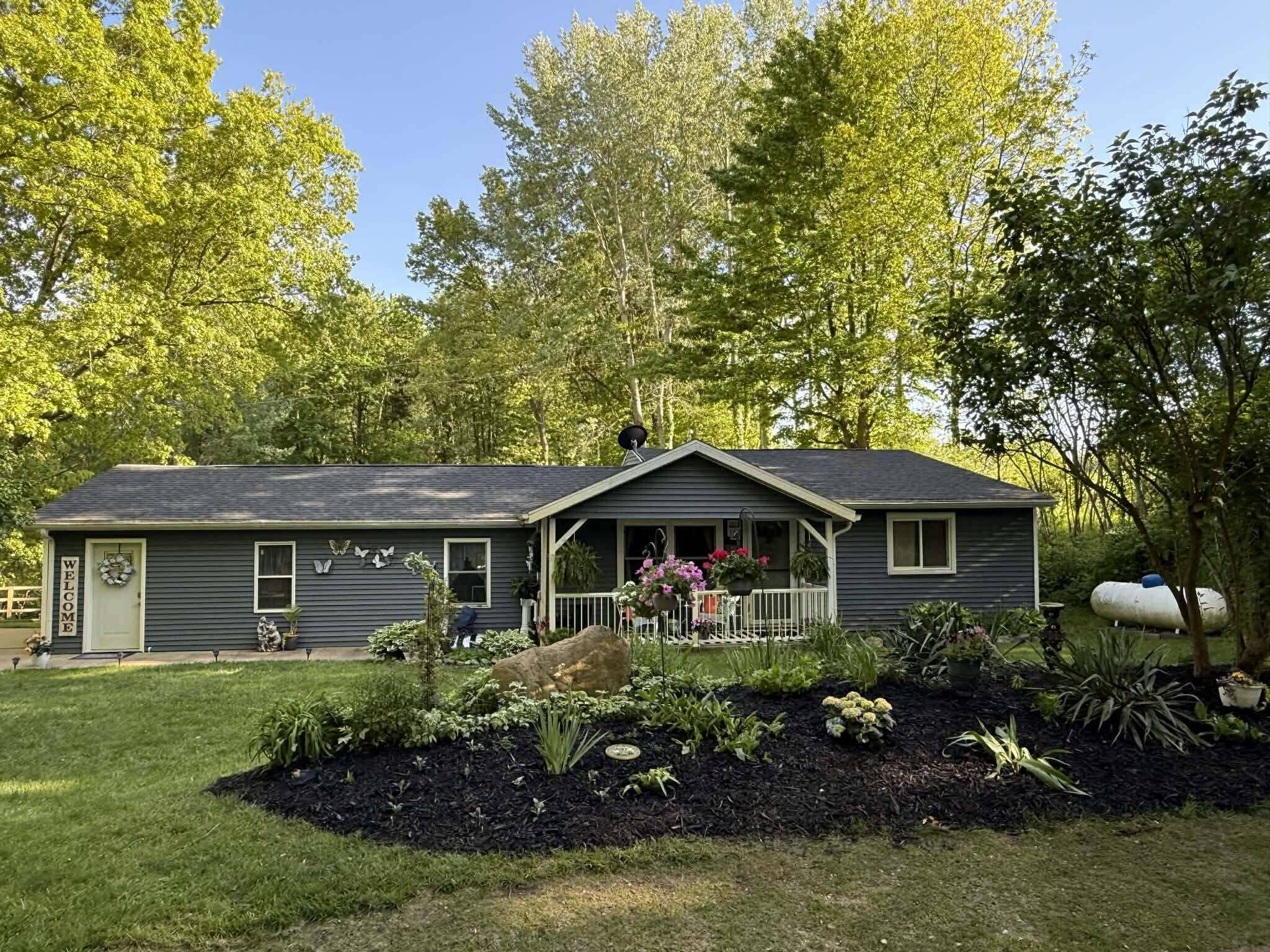 6670 Keyes RD, Assyria Twp, MI 49021