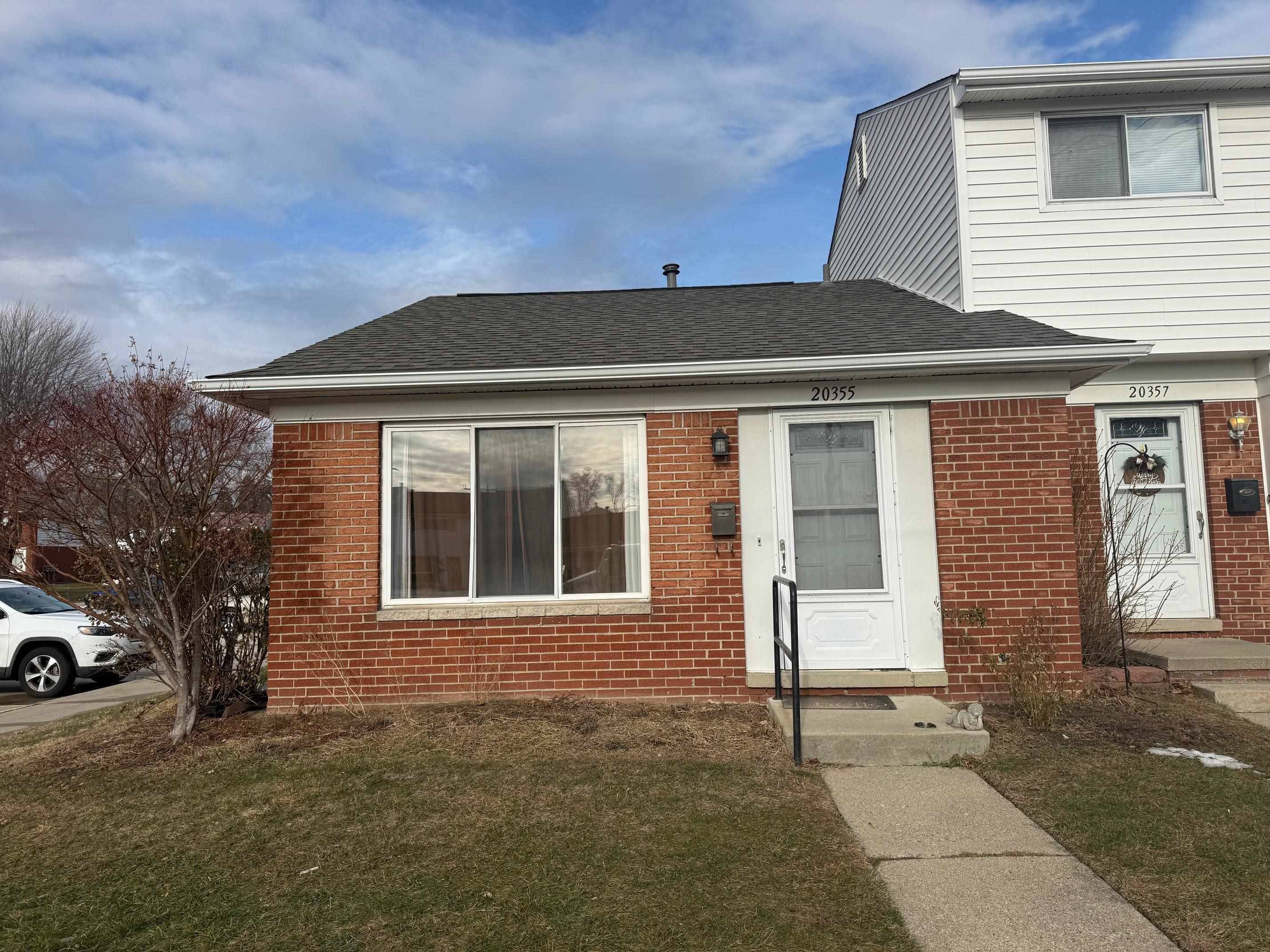 20355 15 Mile RD, Clinton Twp, MI 48035