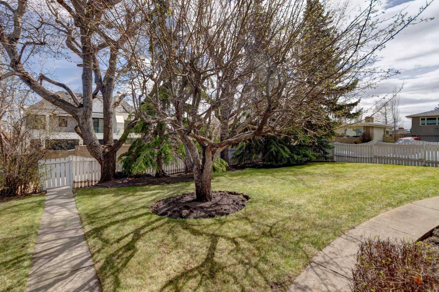 4720 Coronation DR SW, Calgary, AB T2S 1M8