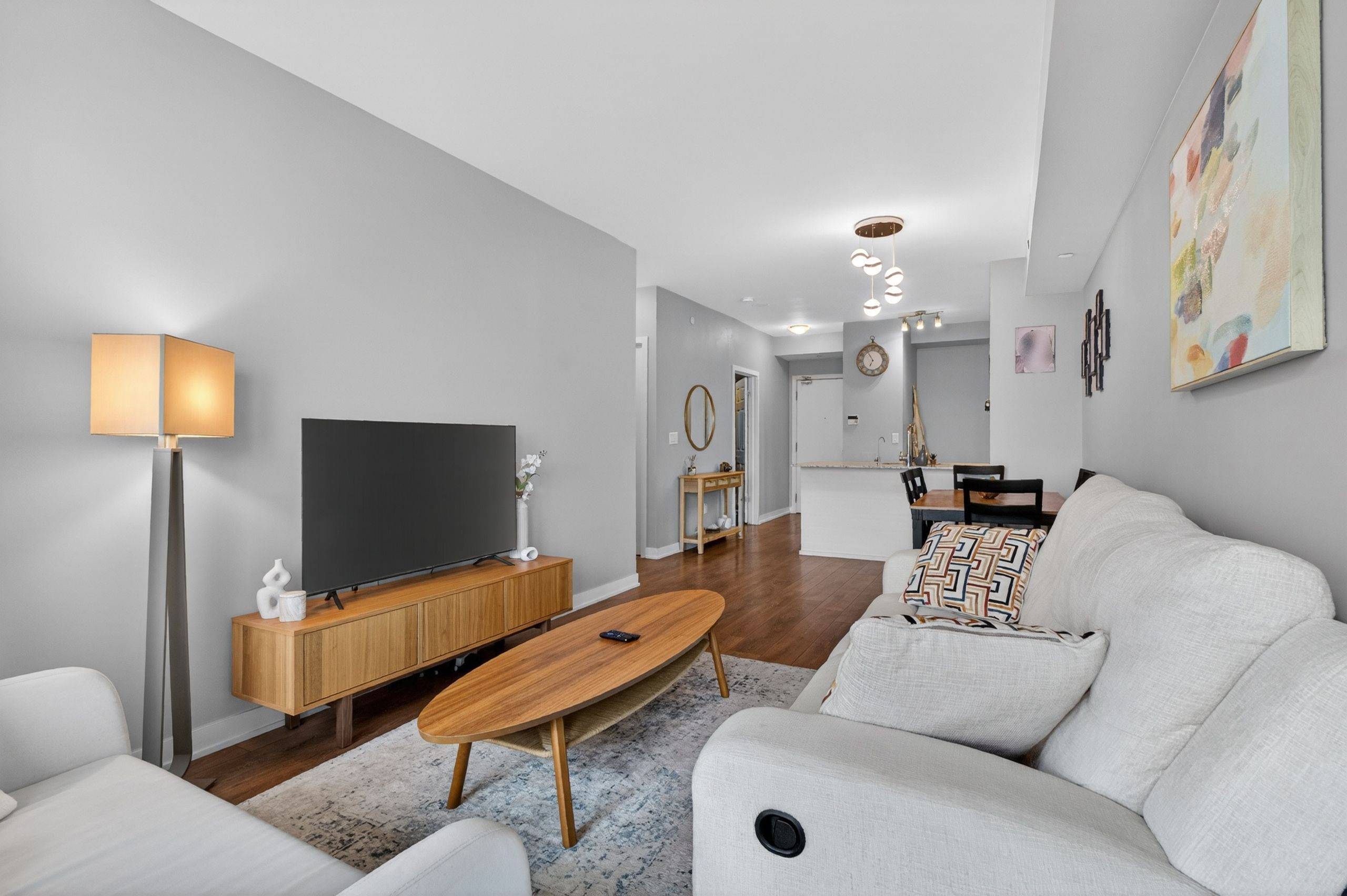 4633 Glen Erin DR #1710, Mississauga, ON L5M 0Y6
