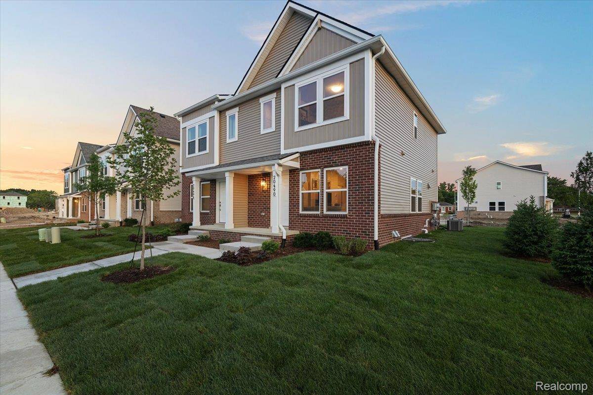20498 Van Antwerp ST #23, Harper Woods, MI 48225