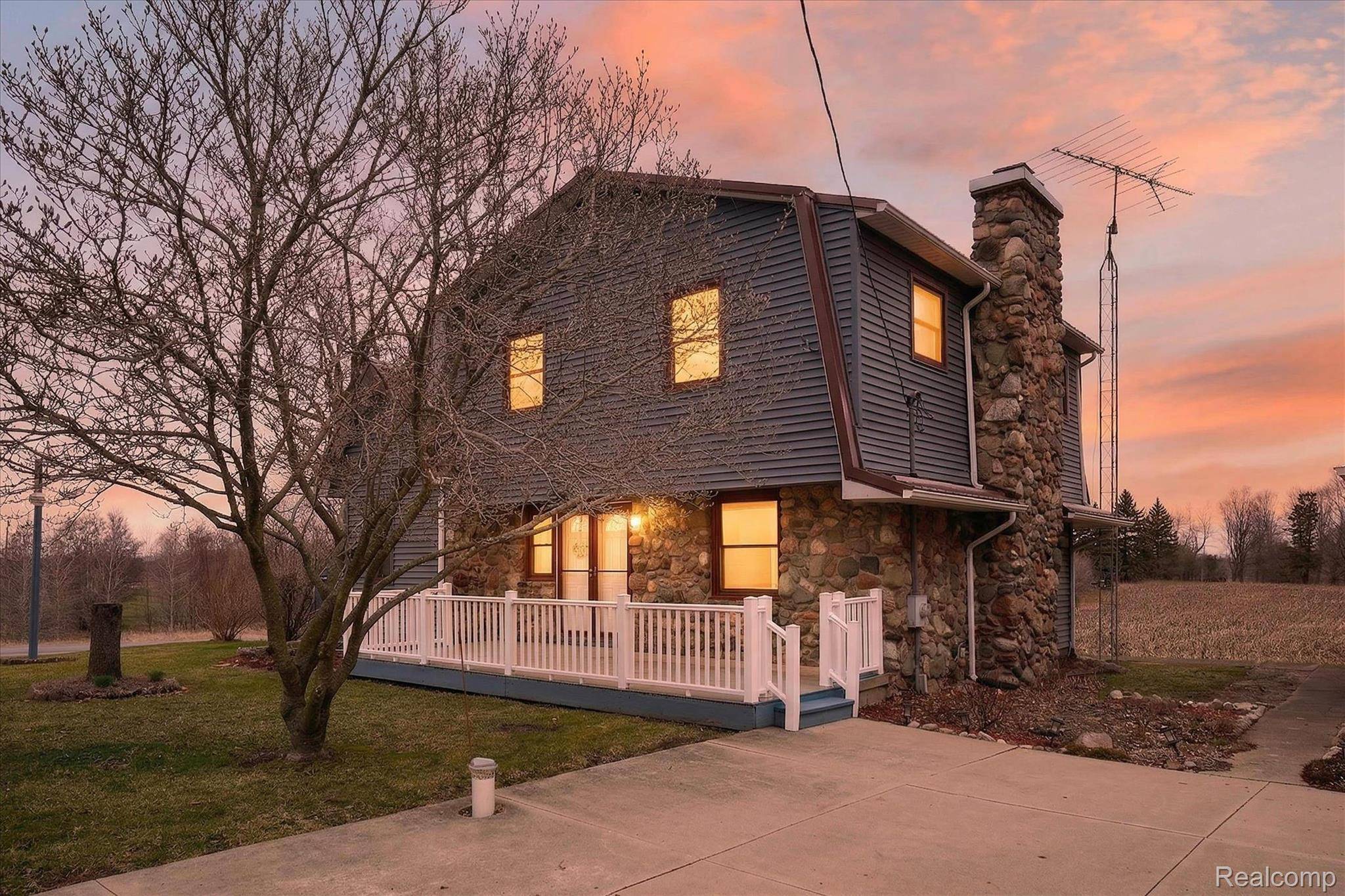992 W Bennington RD, Bennington Township, MI 48867