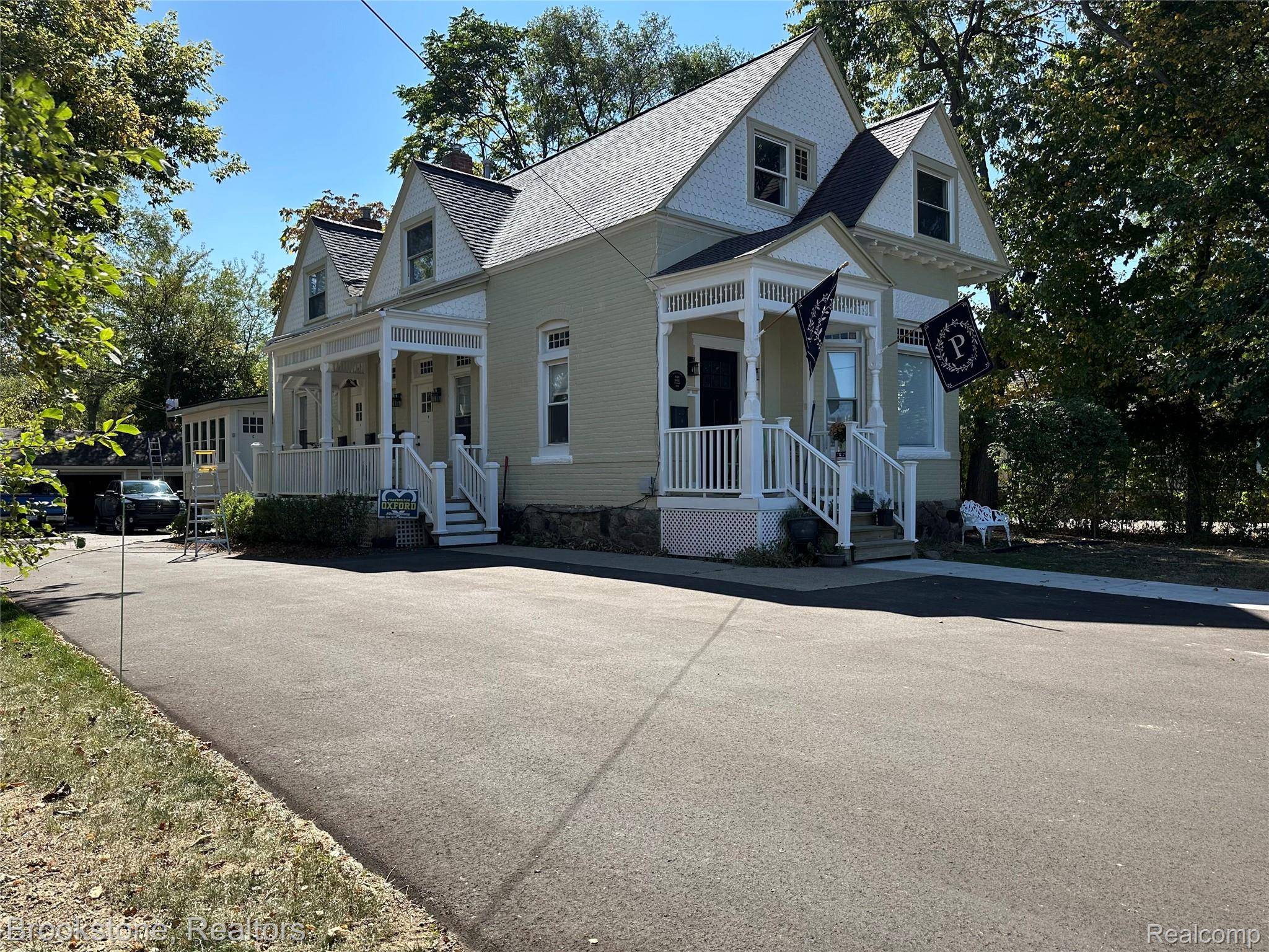 14 W Burdick ST W, Oxford Village, MI 48359