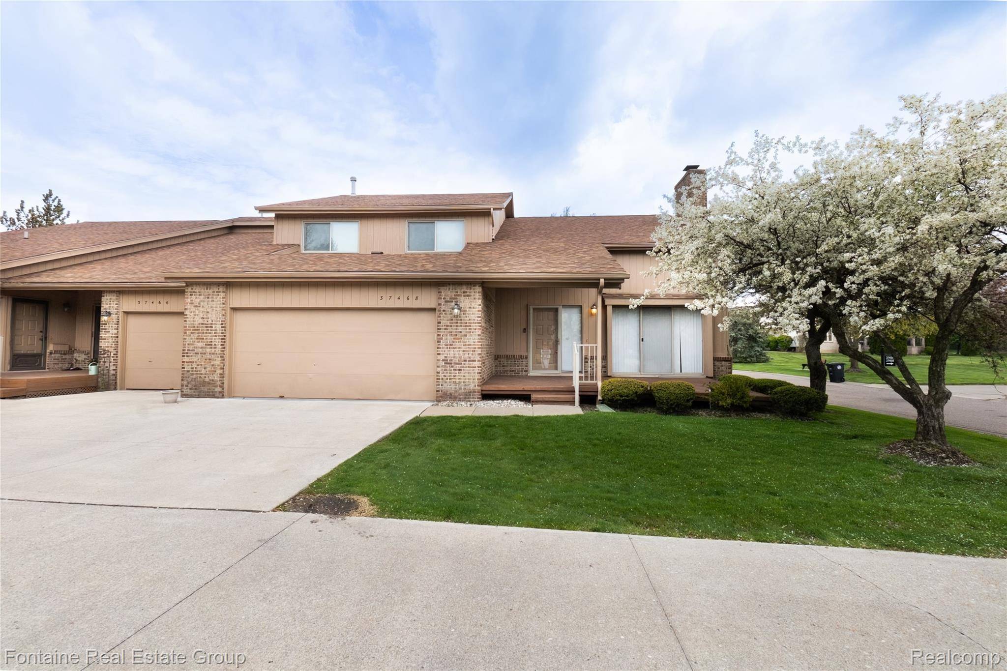 37468 N Laurel Park DR, Livonia, MI 48152