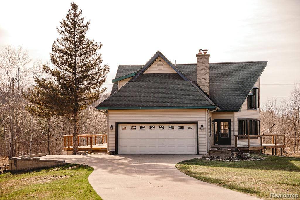 7186 Pineview DR, Mancelona Township, MI 49659