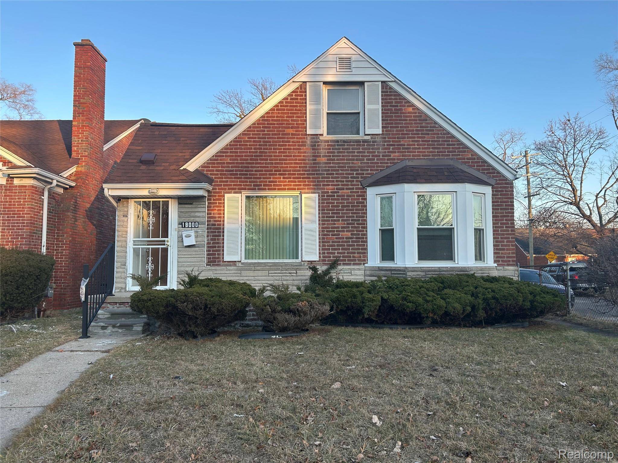 18000 Pinehurst ST, Detroit, MI 48221