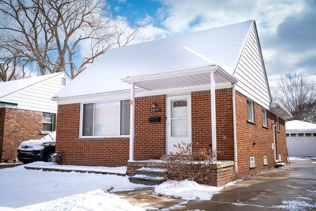 22439 Park ST, Dearborn, MI 48124