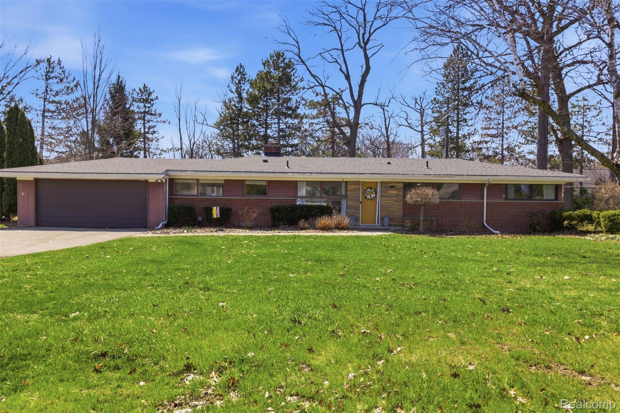 29601 Gilchrest ST, Farmington Hills, MI 48334