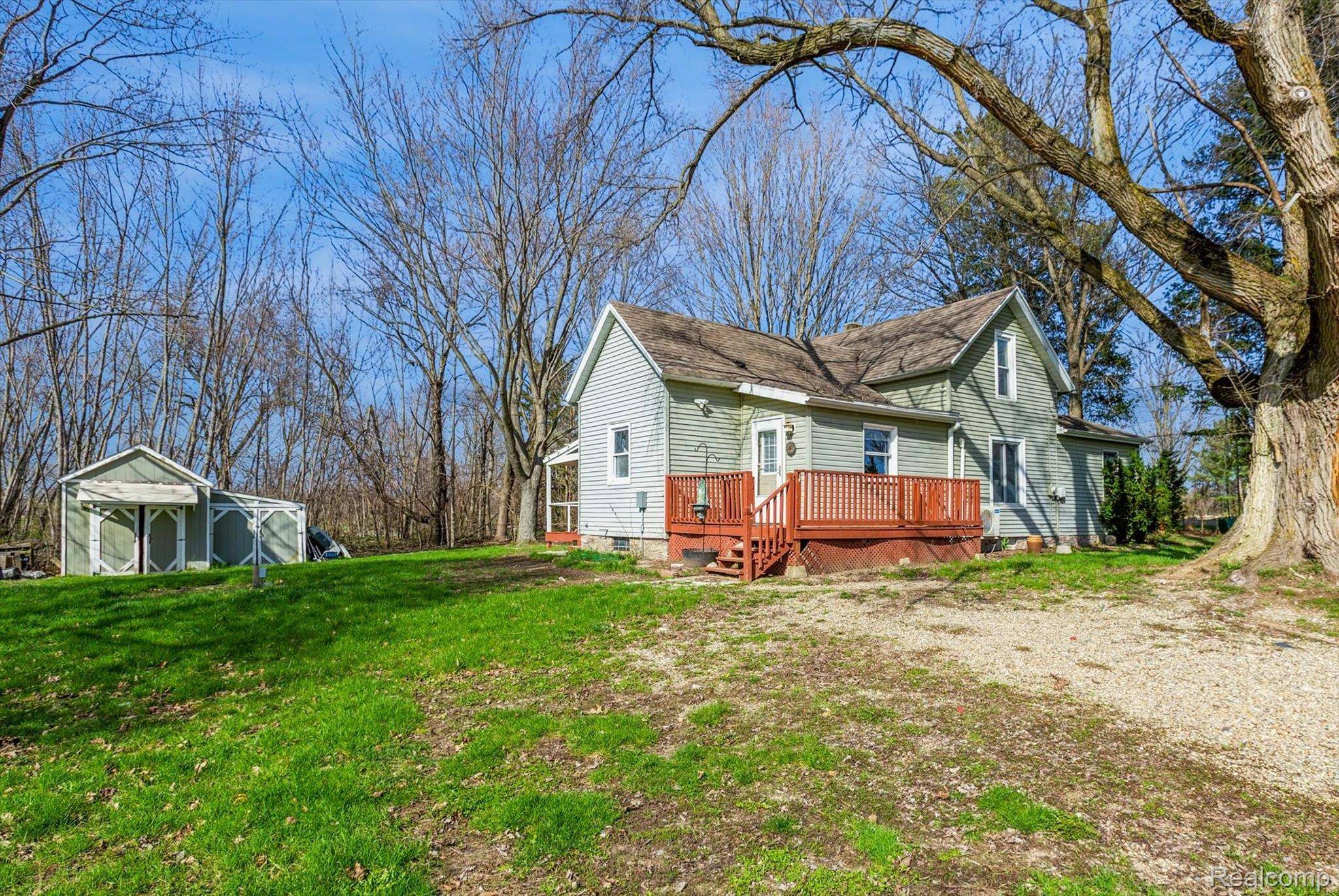3823 Oxbow RD, Sodus Township, MI 49126