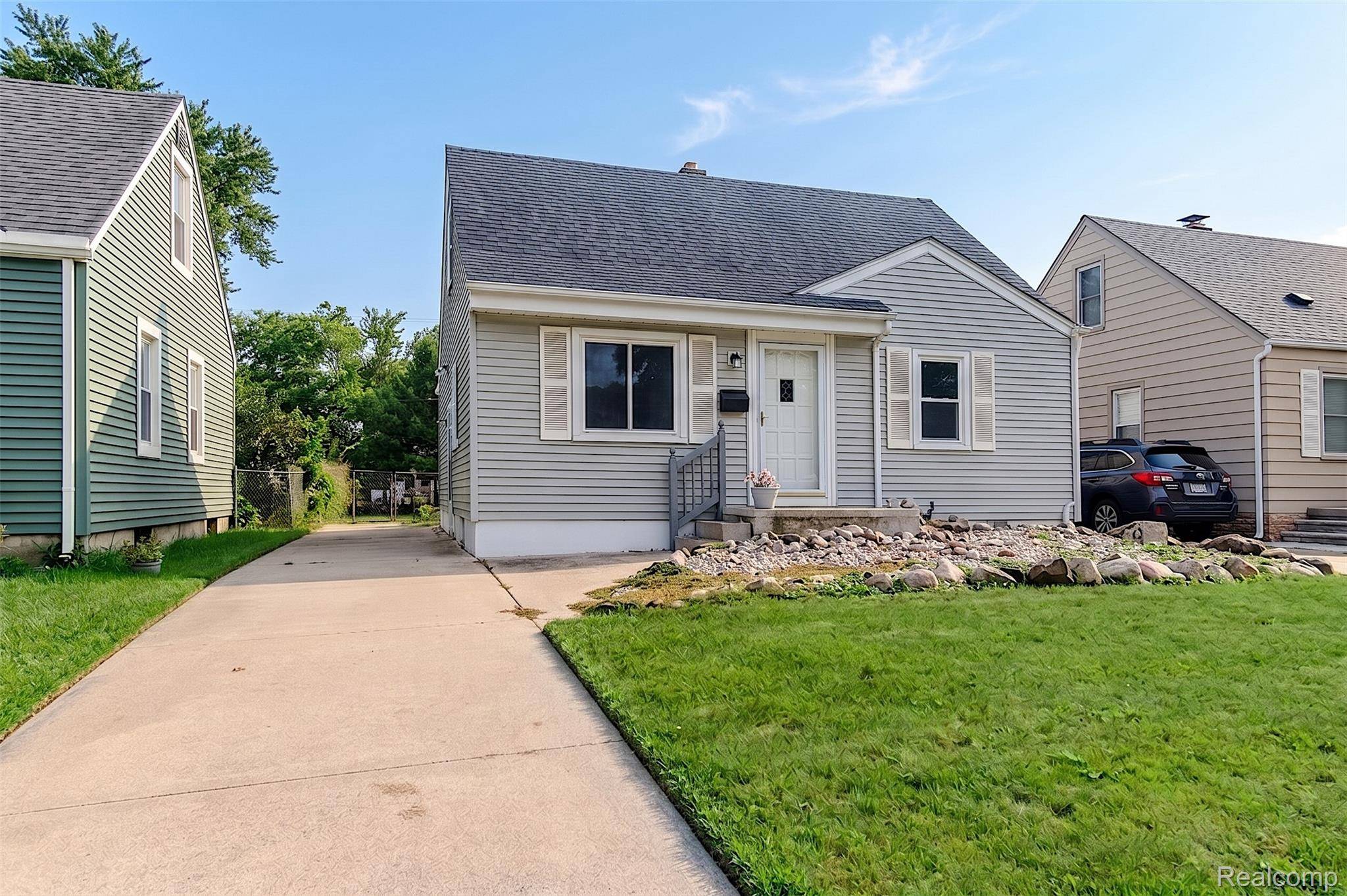 1206 BAUMAN AVE, Royal Oak, MI 48073
