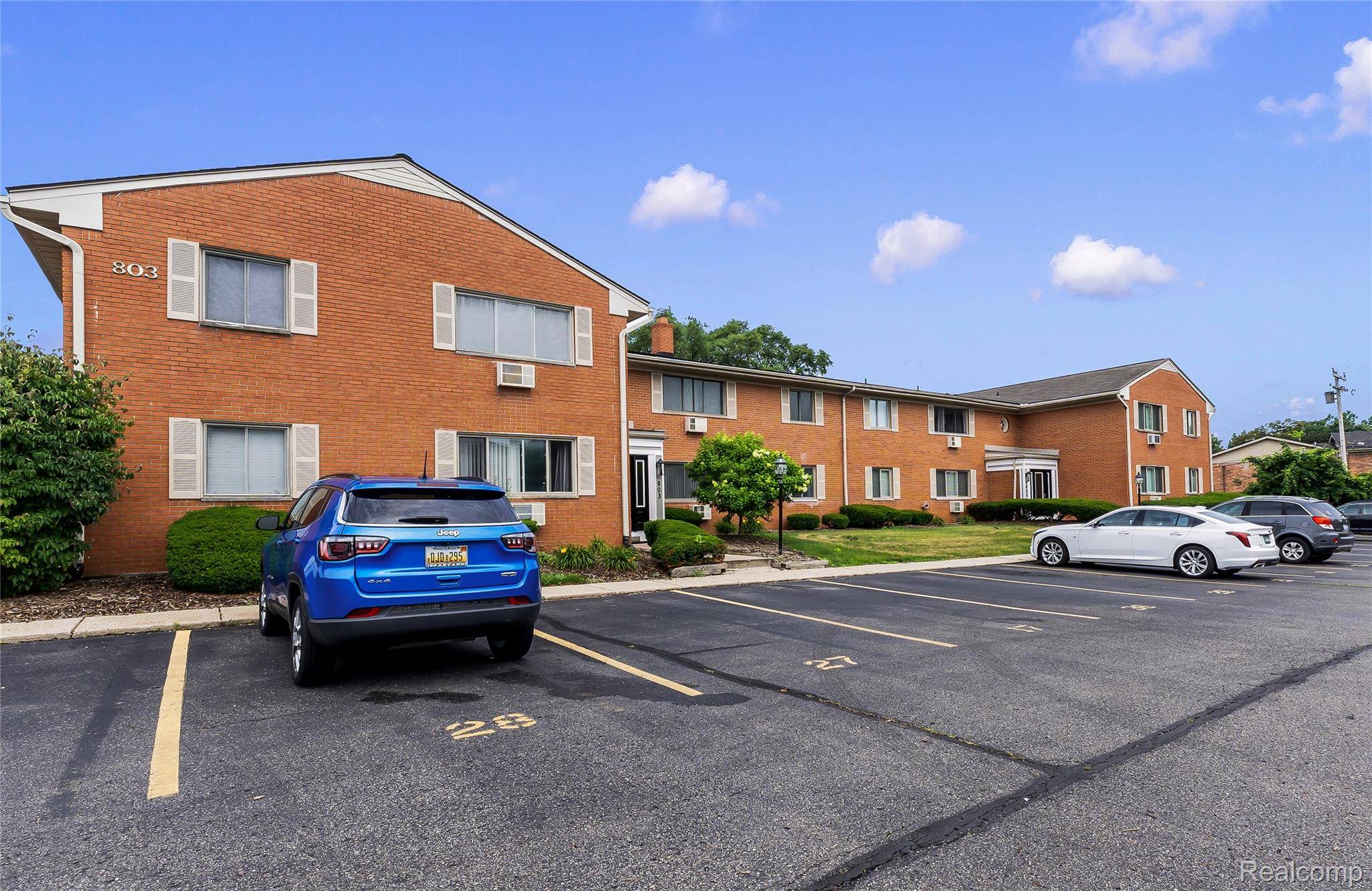 803 PLATE ST #207, Rochester, MI 48307