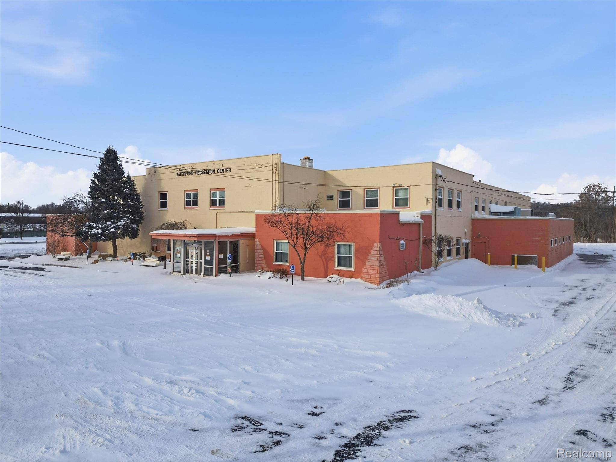 5640 Williams Lake RD, Waterford Charter Township, MI 48329