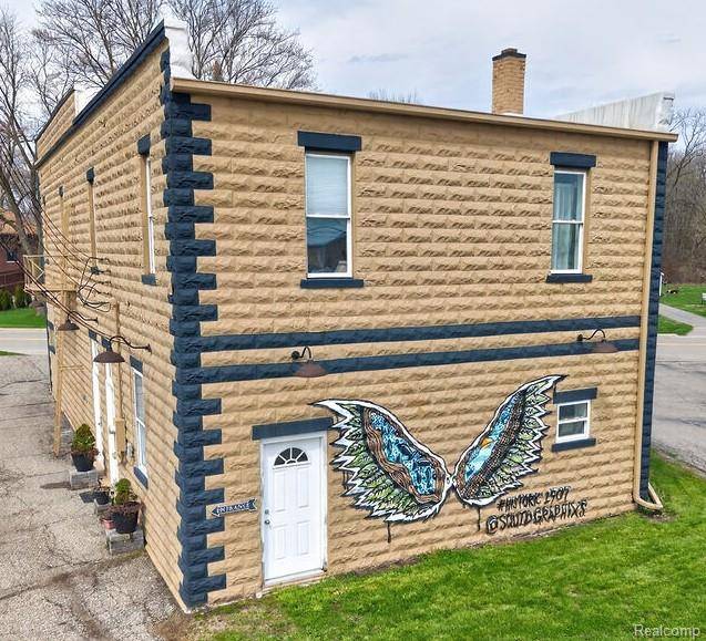 8811 Vernier RD, Ira Township, MI 48023