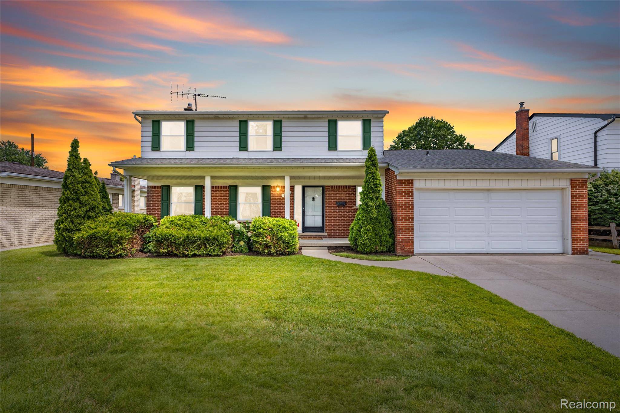 11836 Canterbury DR, Warren, MI 48093