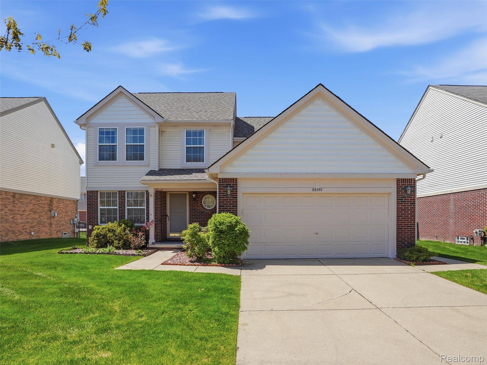 38257 Plumhollow DR, Sterling Heights, MI 48312