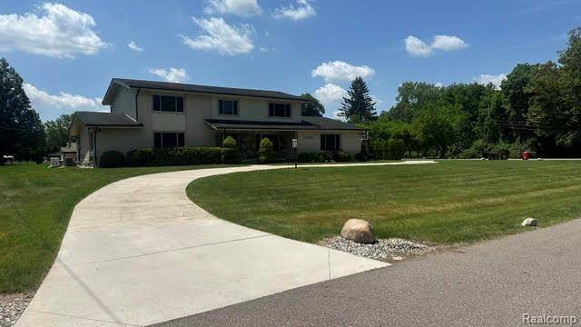 23345 Thorncliffe ST, Southfield, MI 48033
