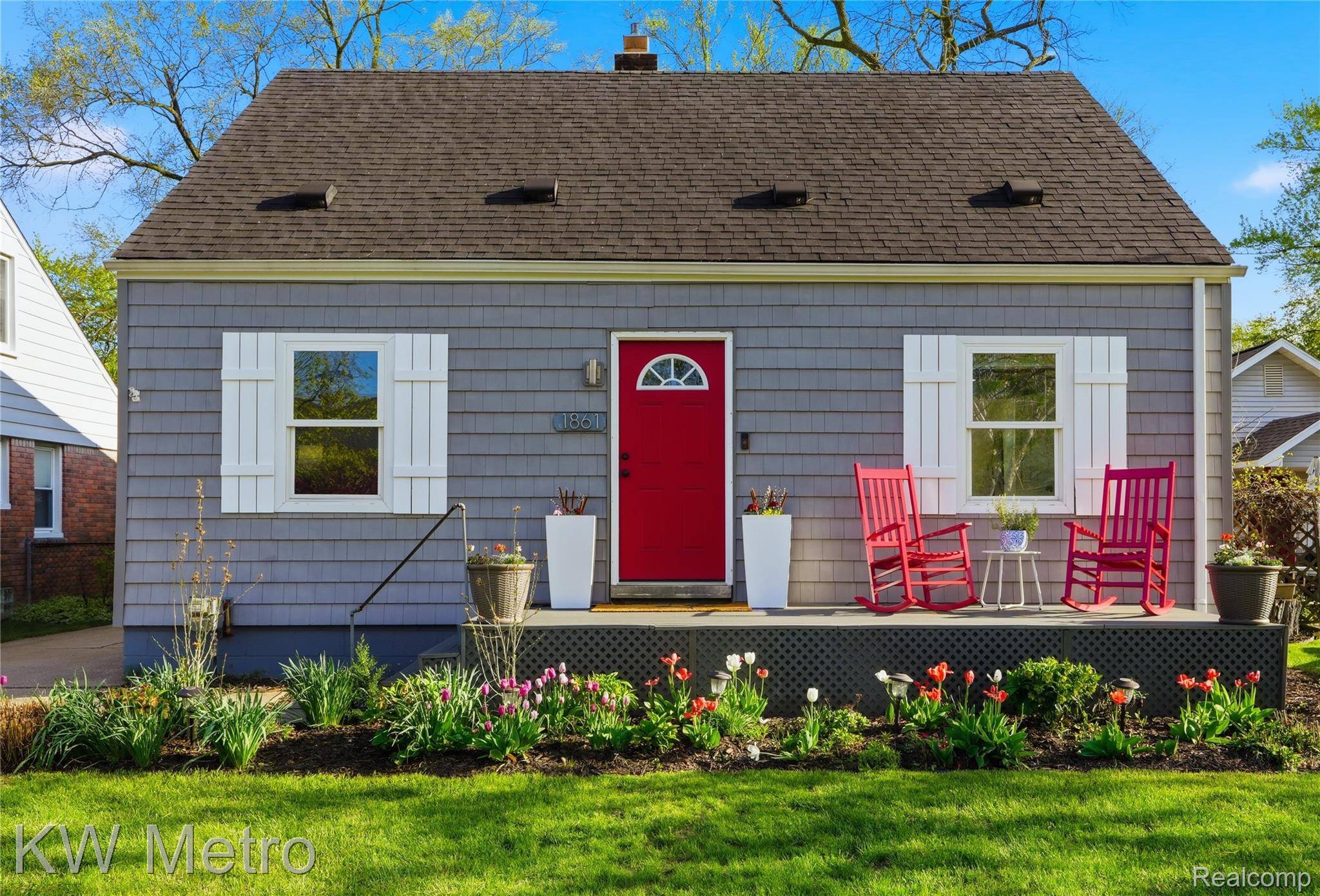 1861 Harvard RD, Berkley, MI 48072