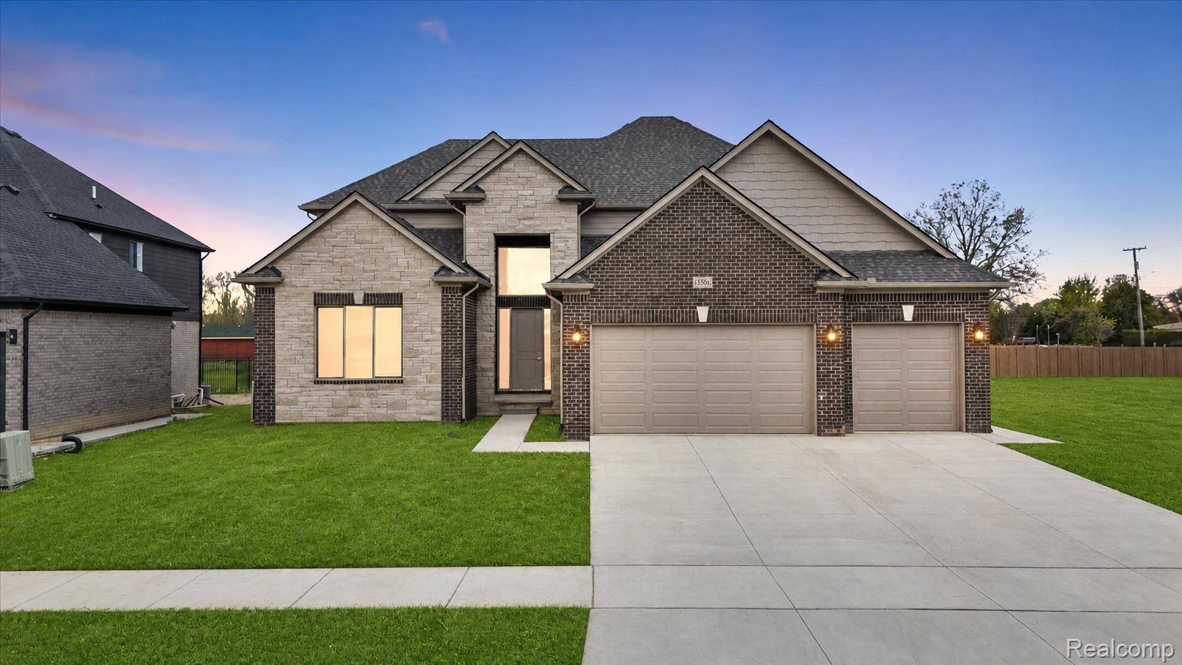 18764 Via Firenze, Macomb Township, MI 48044