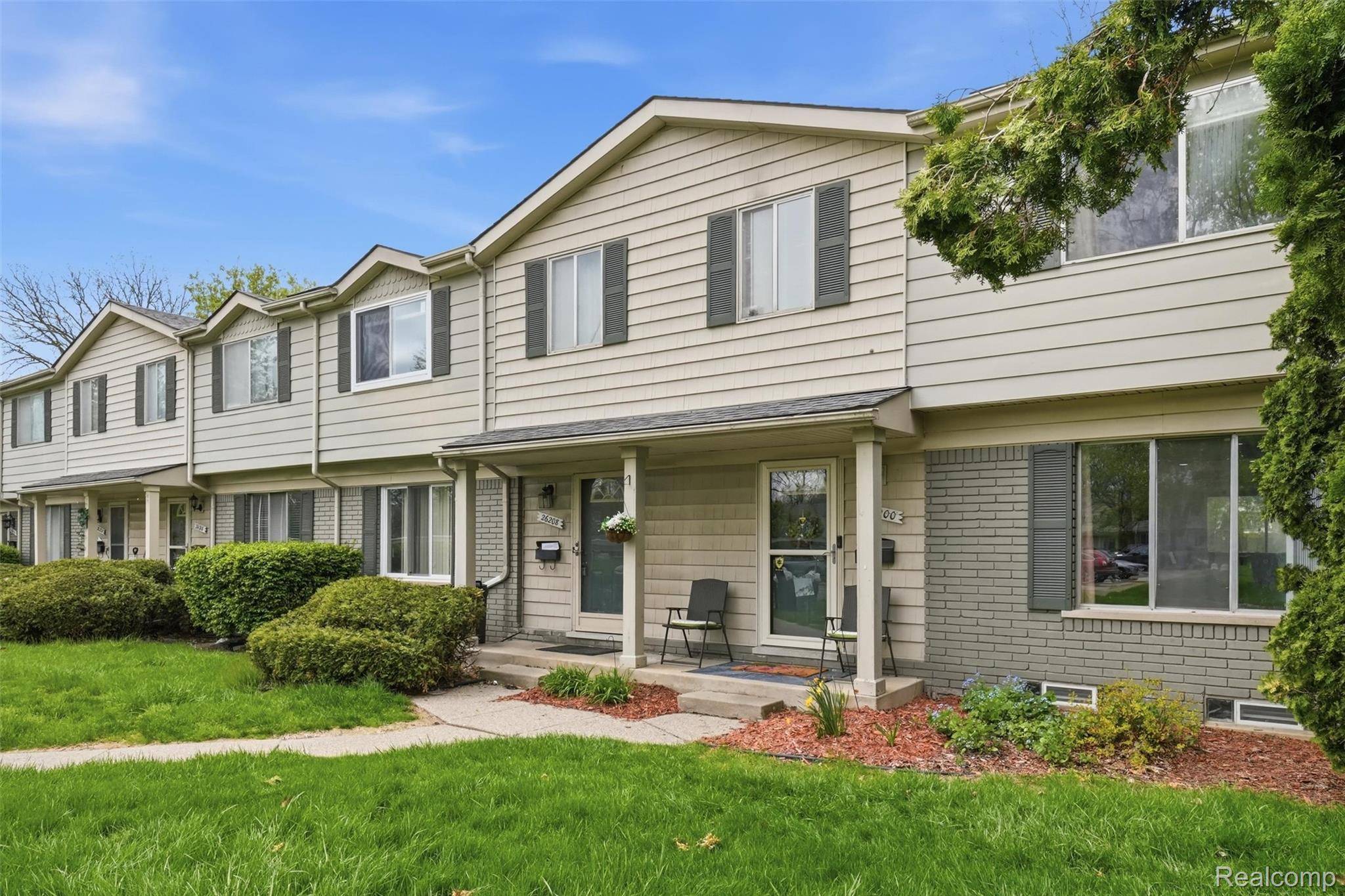 26200 Franklin Pointe DR, Southfield, MI 48034