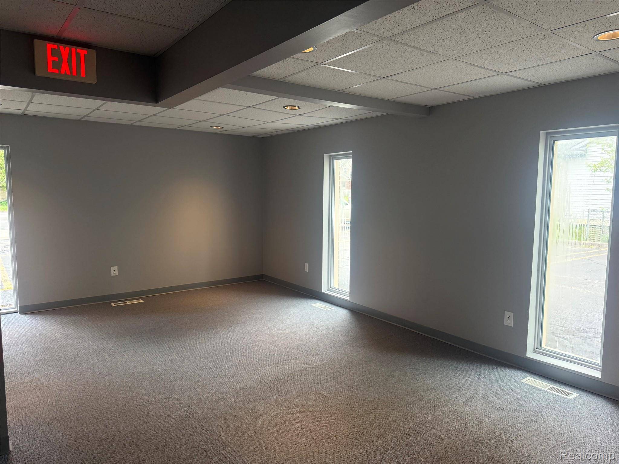 18769 Farmington RD, Livonia, MI 48152
