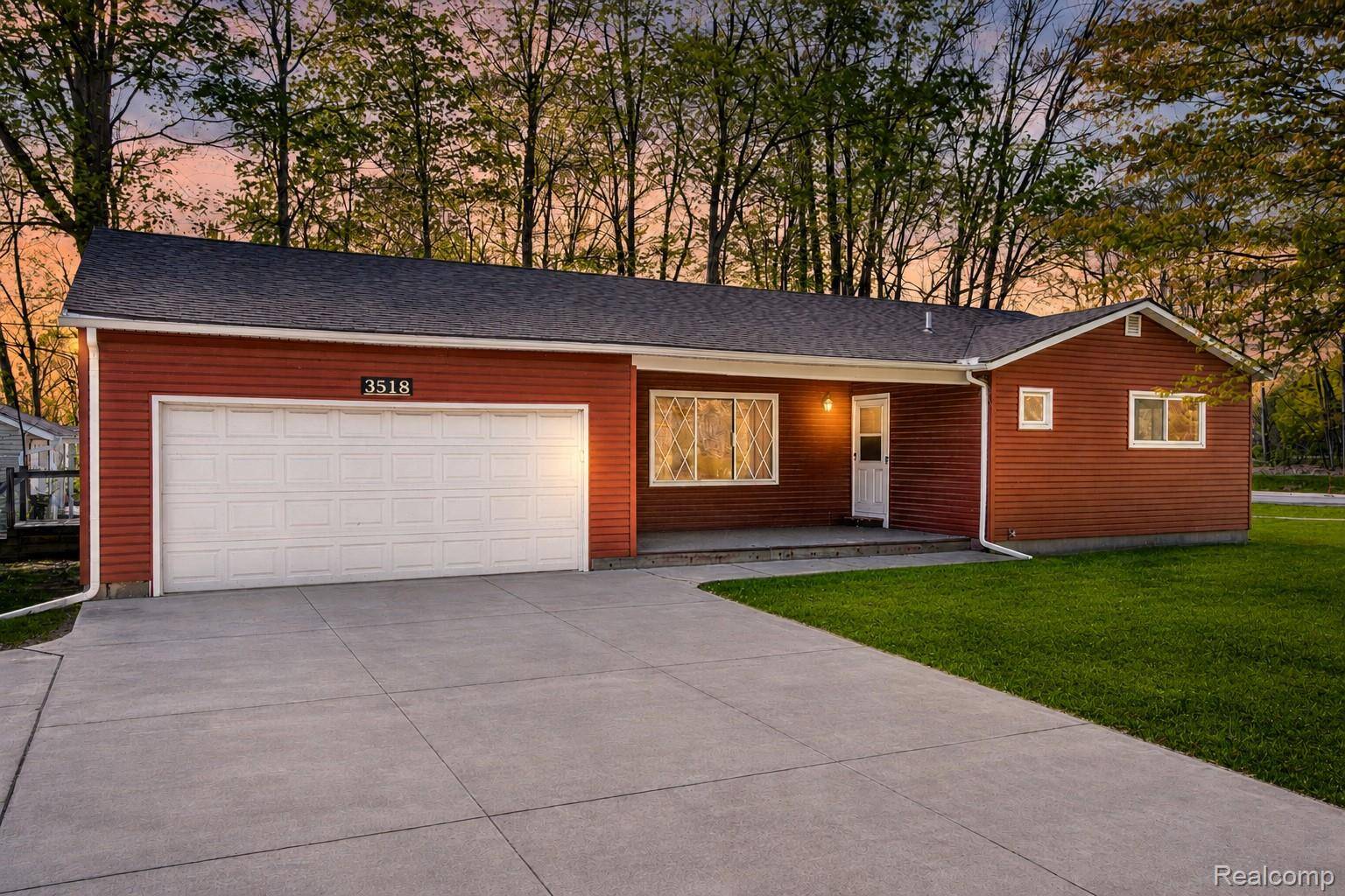 3518 N Shimmons CIR, Auburn Hills, MI 48326