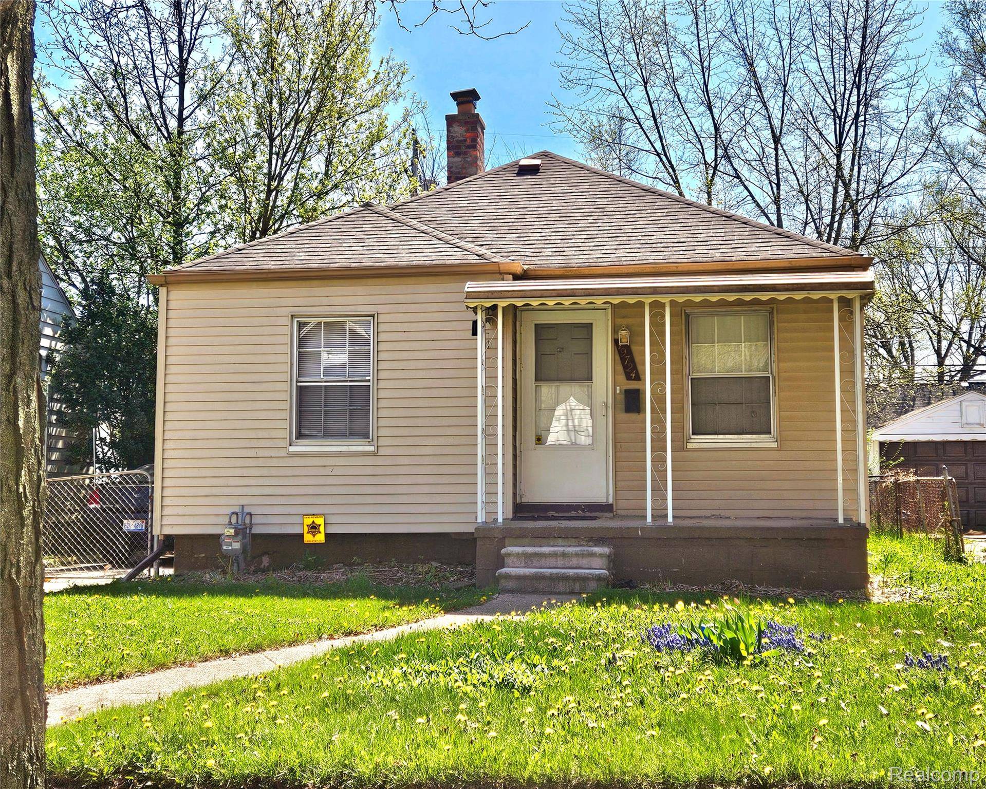19724 ELKHART ST, Harper Woods, MI 48225