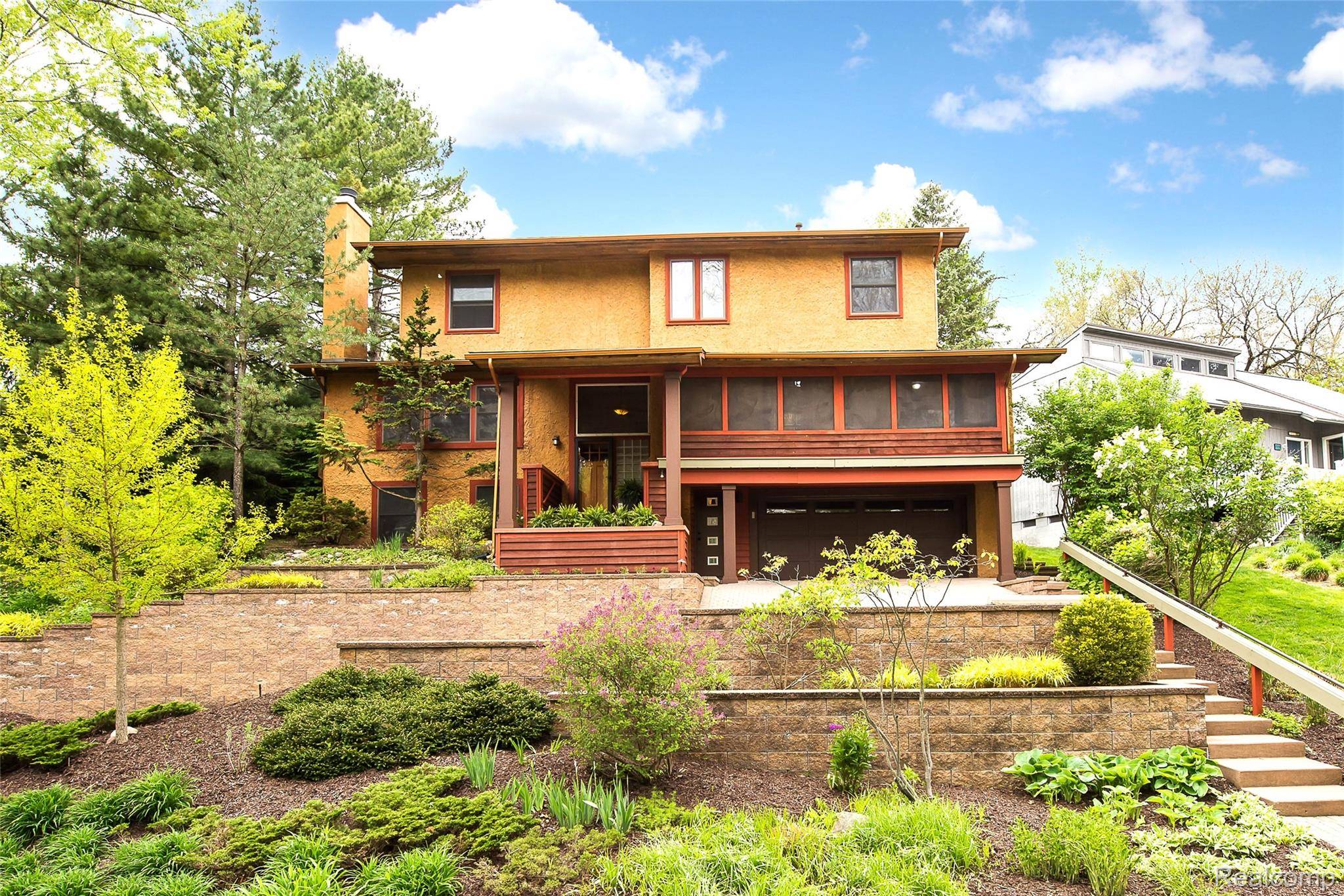 1321 Orkney DR, Ann Arbor, MI 48103