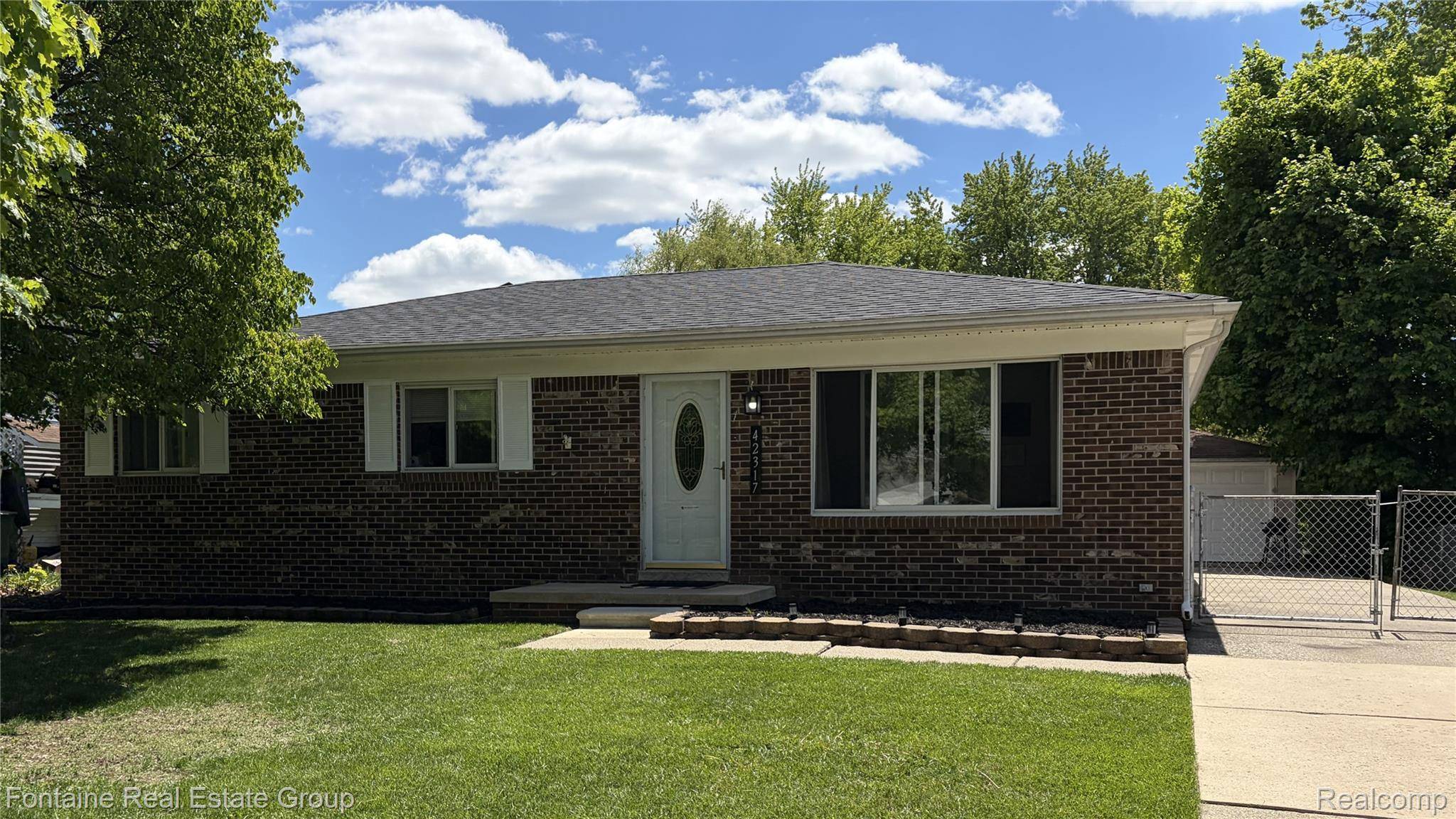 42317 Gloria DR, Canton Charter Township, MI 48187