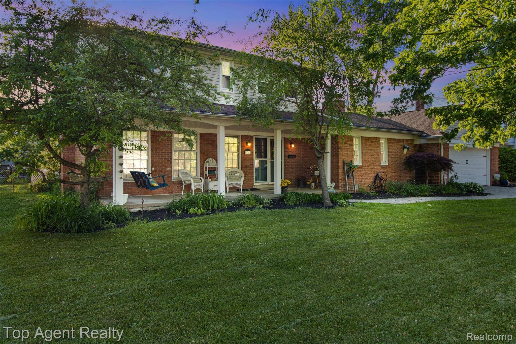 32341 Woody, Fraser, MI 48026