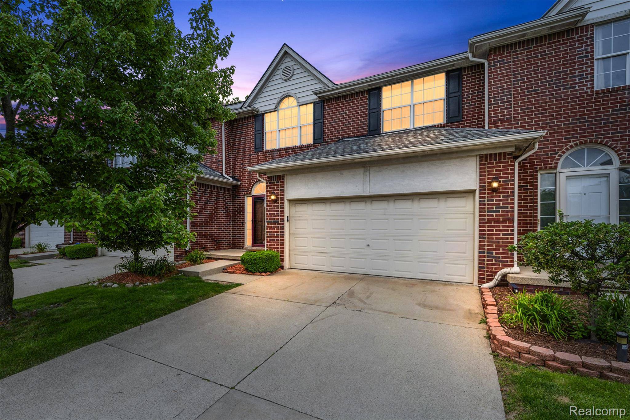 19208 W 11 Mile RD, Lathrup Village, MI 48076
