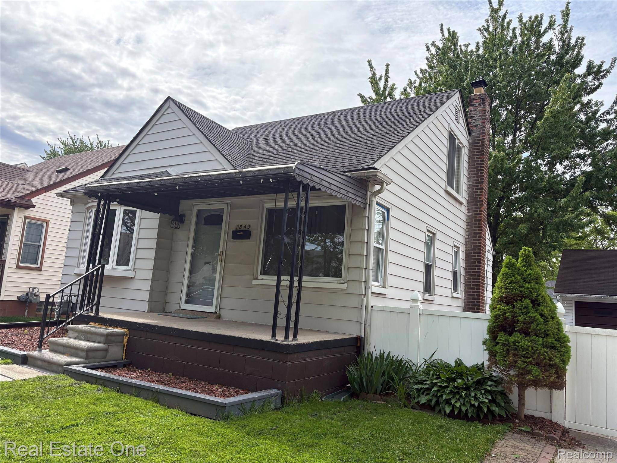 1843 Buckingham AVE, Lincoln Park, MI 48146