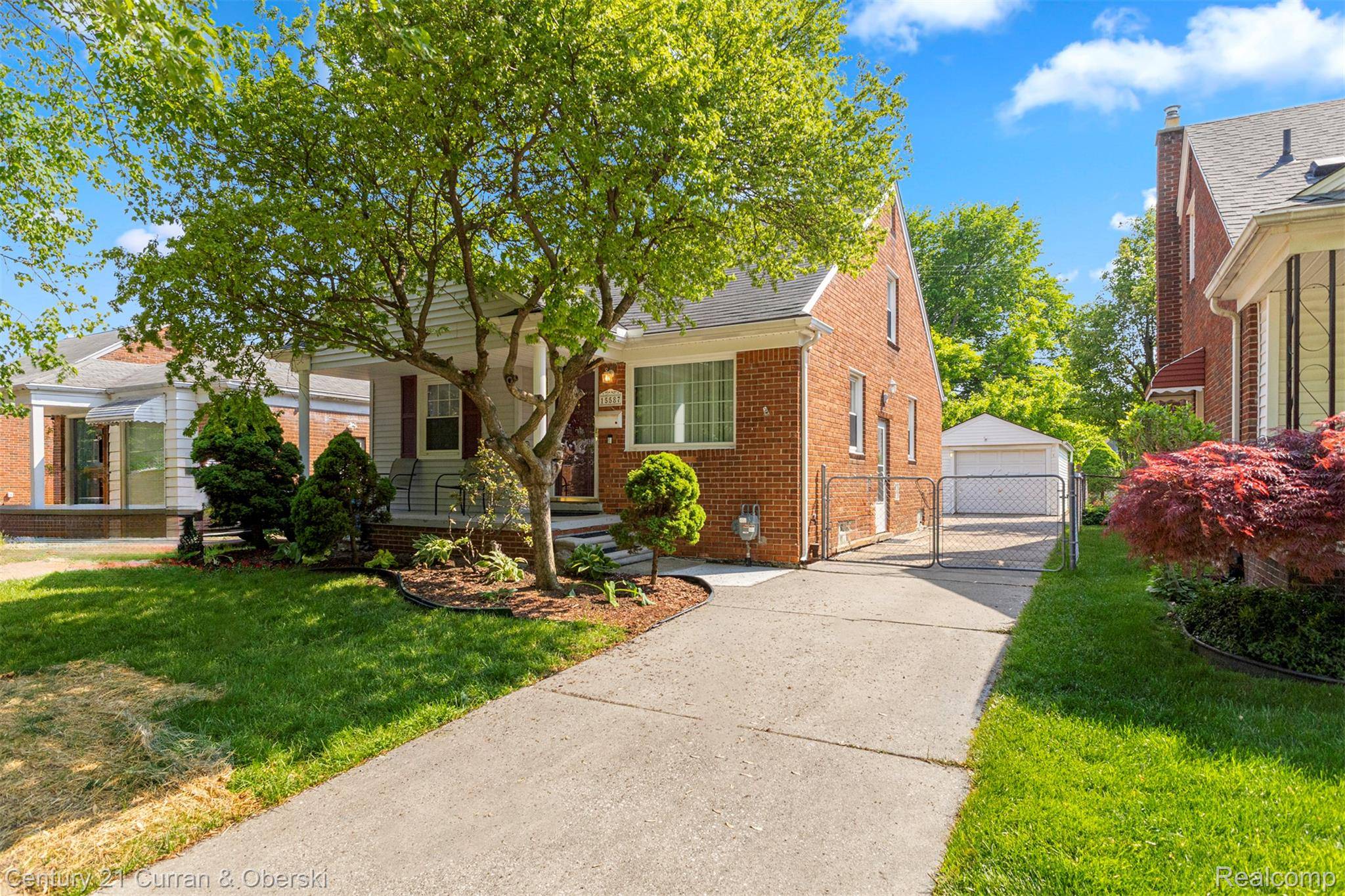 15587 Russell AVE, Allen Park, MI 48101