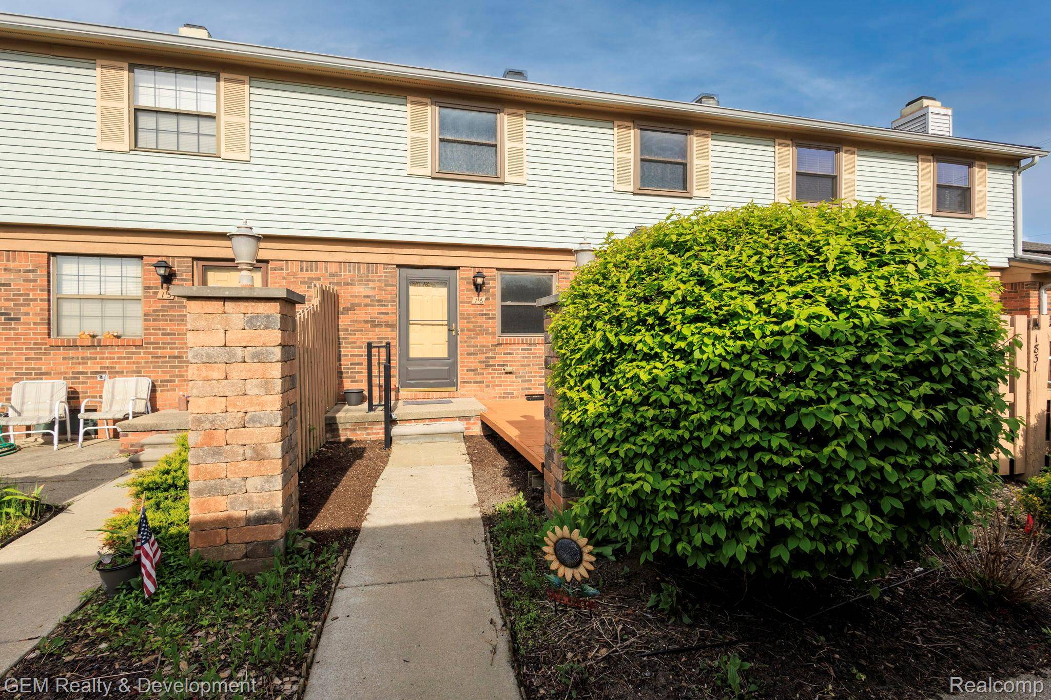 1831 N Arbor Way DR #16, Canton Charter Township, MI 48188