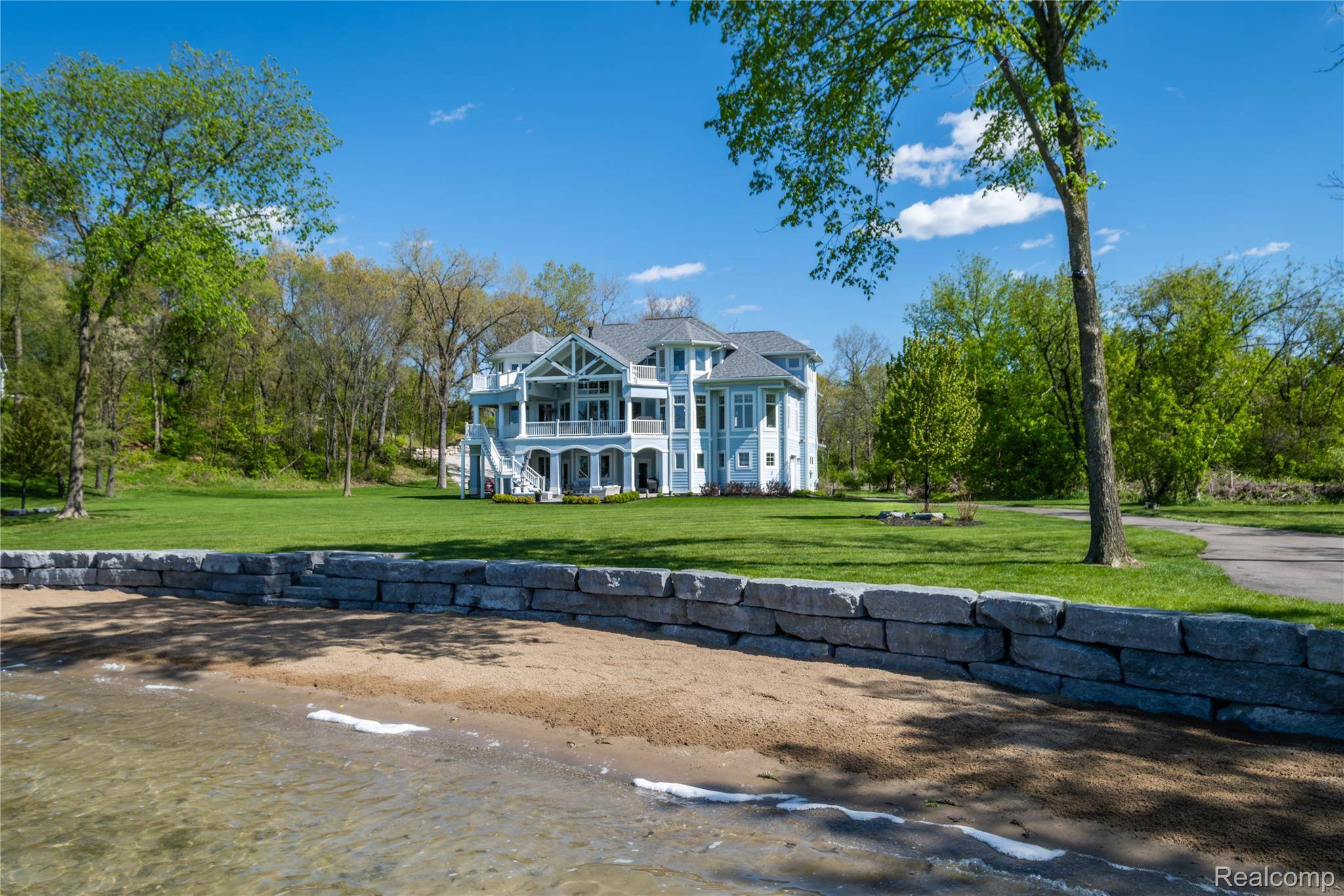 10195 Bennett Lake RD, Tyrone Township, MI 48430