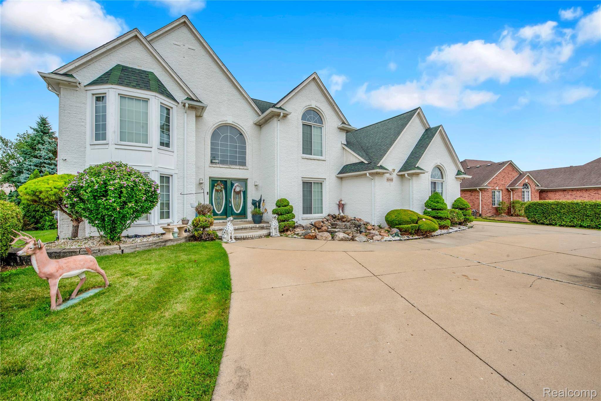 43468 Hoptree DR, Sterling Heights, MI 48314