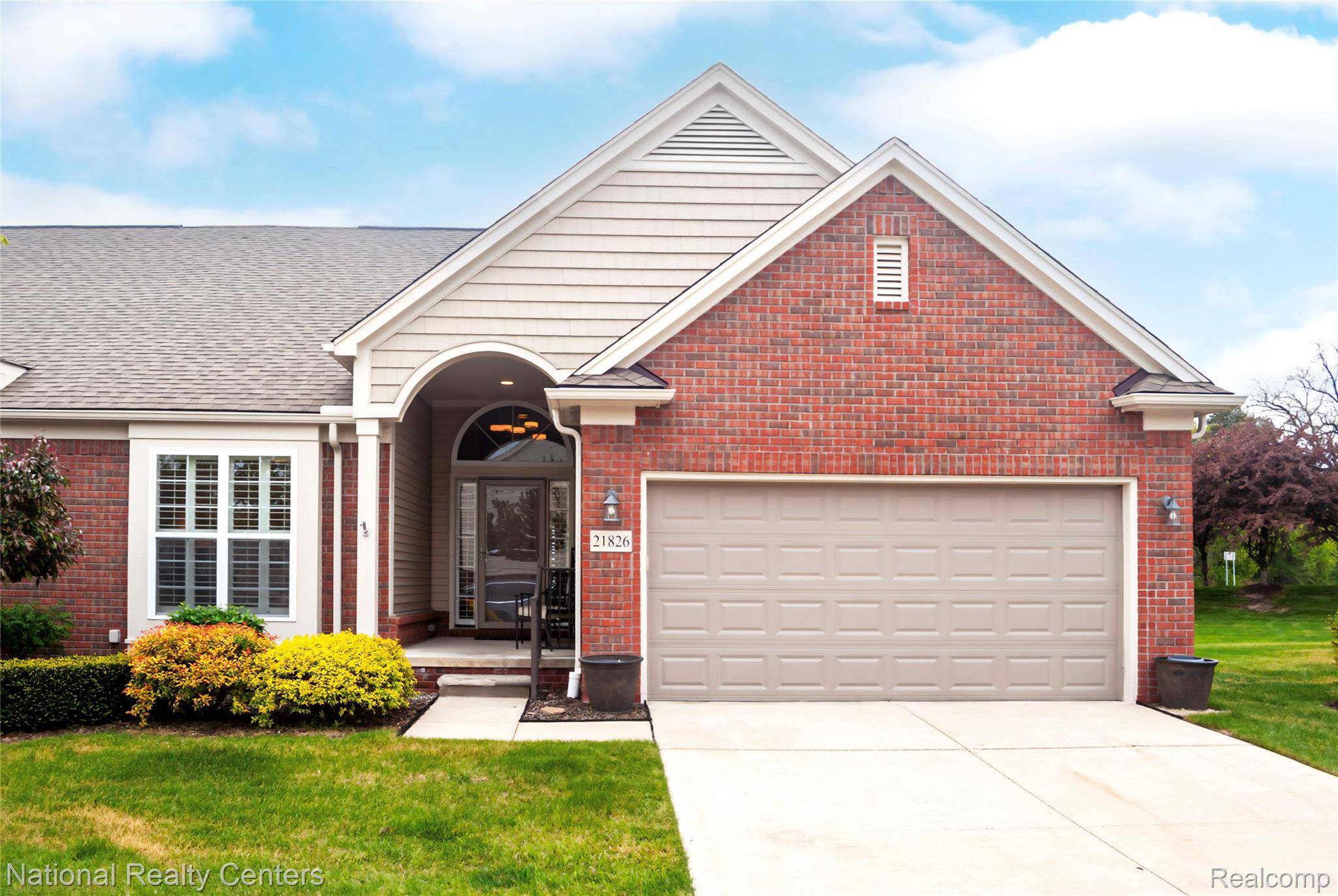 21826 Hanover DR, Macomb Township, MI 48042