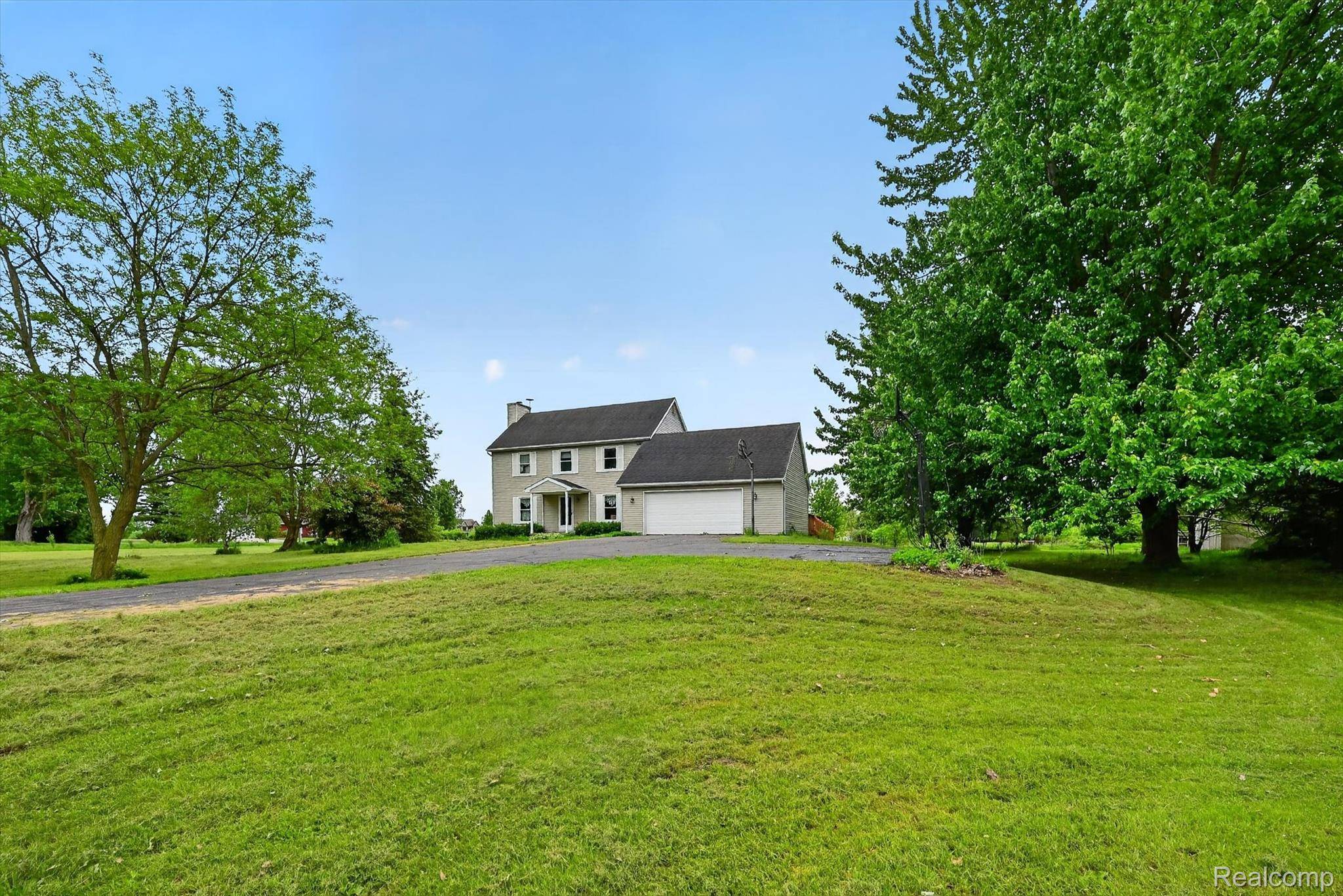 2533 W Sigler RD, Ash Township, MI 48117