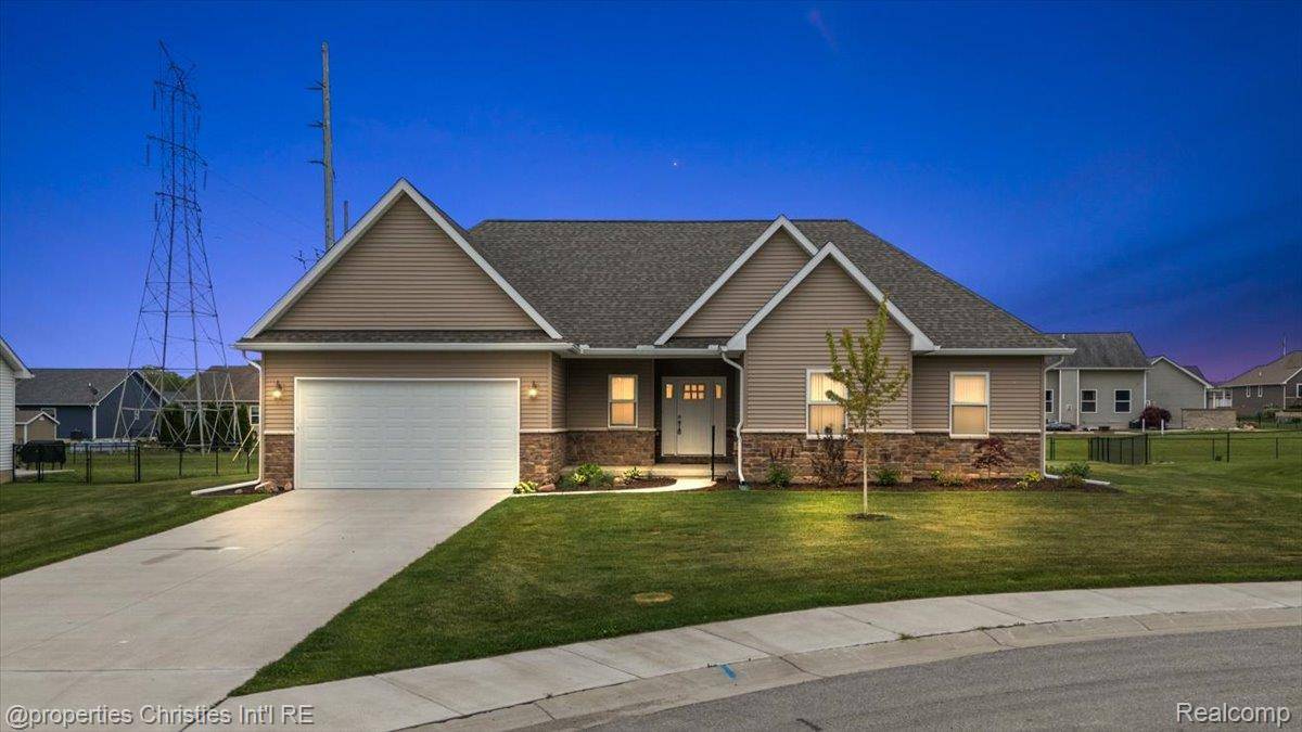 5197 June DR, Almont Village, MI 48003