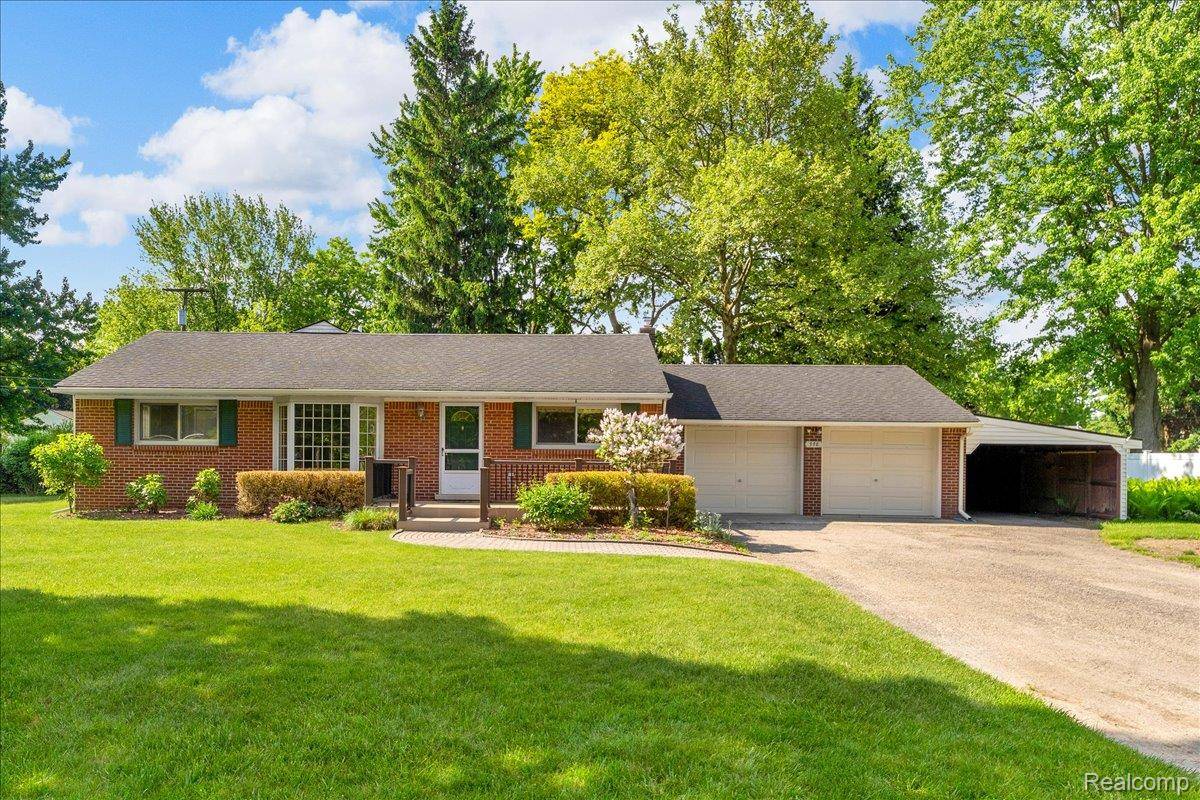 778 Troywood DR, Troy, MI 48083