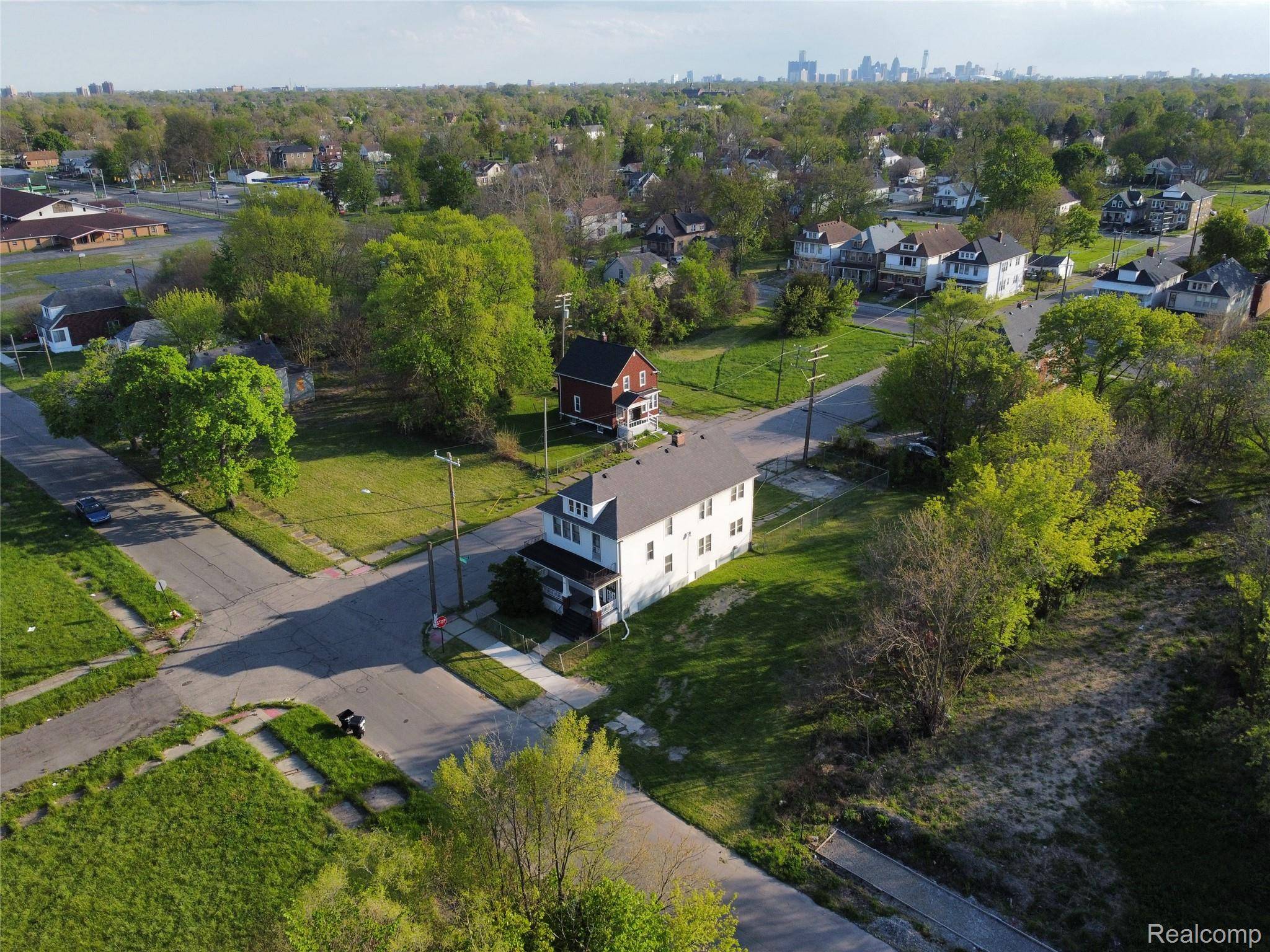 5303 Hurlbut ST, Detroit, MI 48213