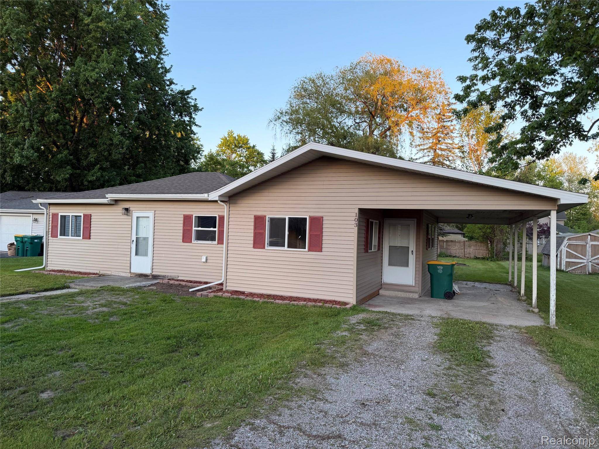 103 Andre ST, Frankenlust Township, MI 48706