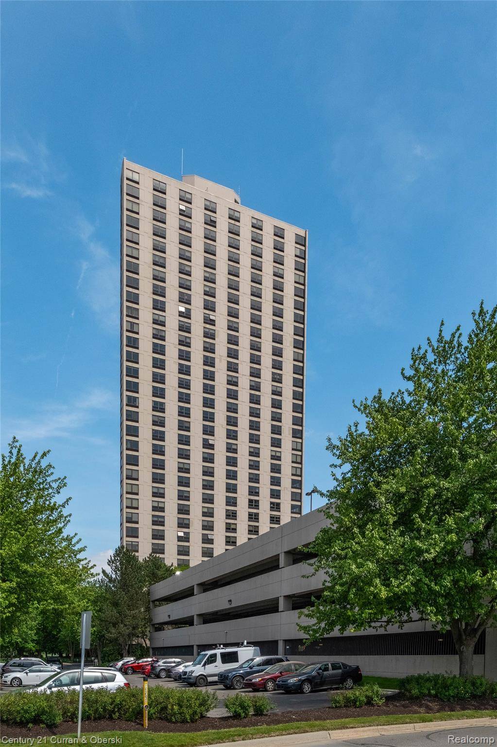 5000 Town CTR #1606, Southfield, MI 48075